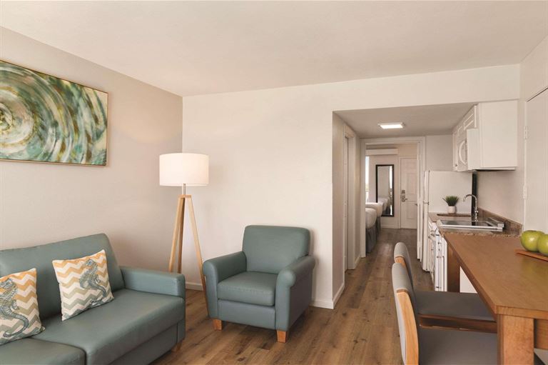 Beachfront Standard King Room with Bunk Bed