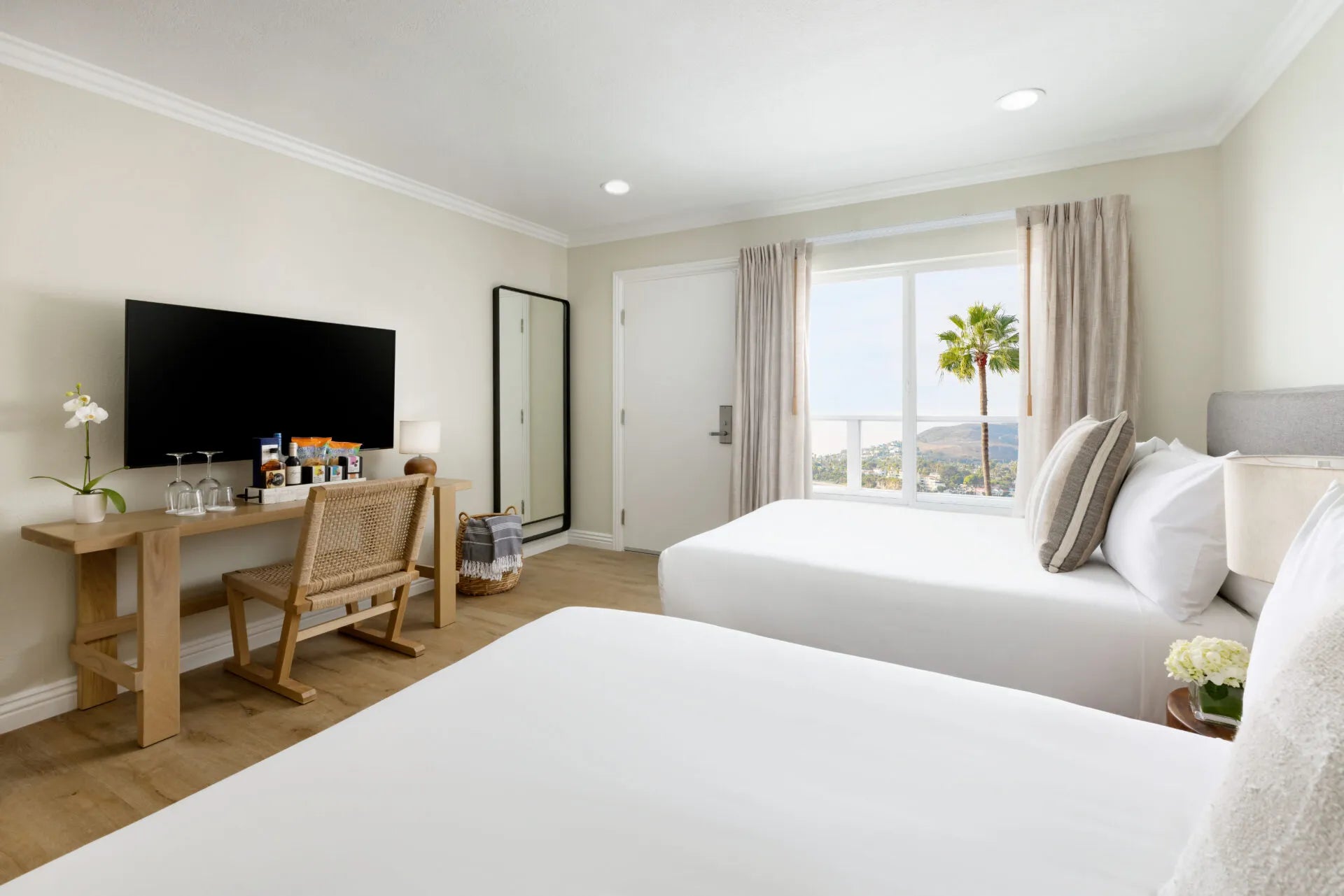 Beachfront Deluxe Room 