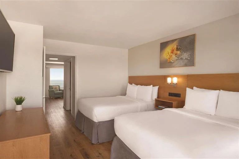 Beachfront Premier Suite